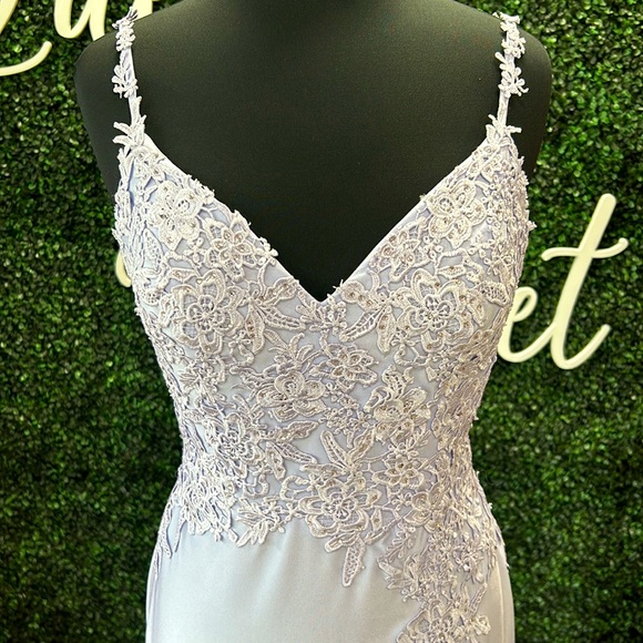 Clarisse gown, size 8. Color lilac. NWOT - Picture 4 of 5